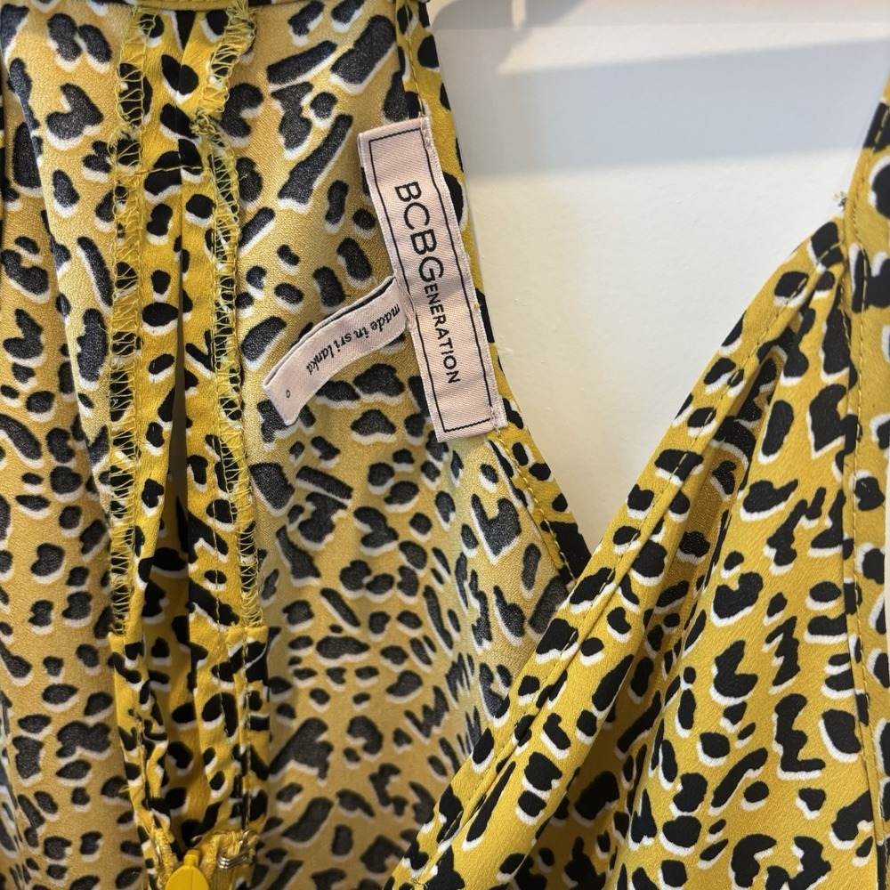 BCBGenteration | Yellow Faux Wrap Mini Dress Sz 0 Animal Print - Picture 7 of 15